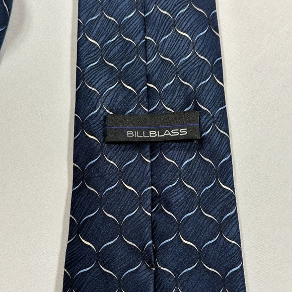 Men’s Bill Blass Italian Made Necktie​​ - Picture 4 of 6